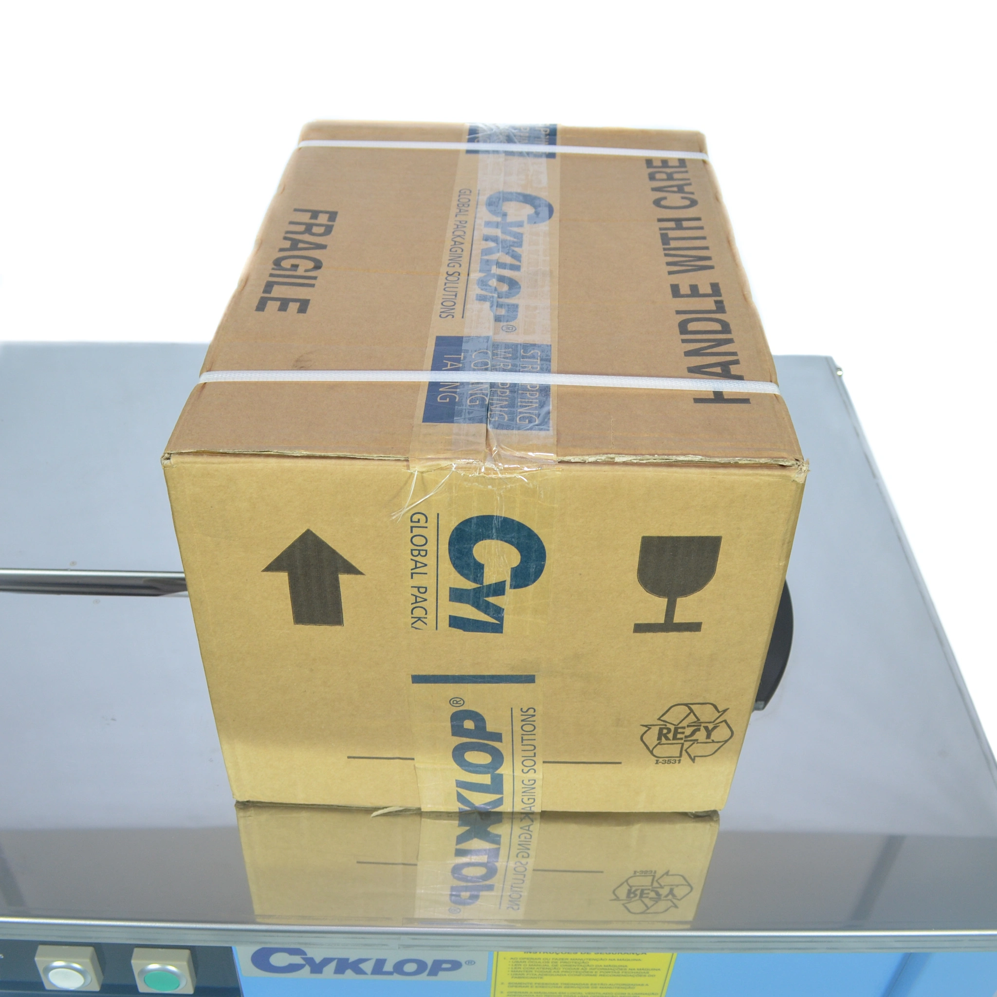 SP4 Cyklop arqueando caixas Máquina SP4 Cyklop arqueando caixas de papelão com fita plástica